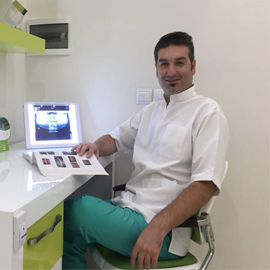 دکتر صادق پوراحمدی جراح ومتخصص دهان، فک و صورت در کرج