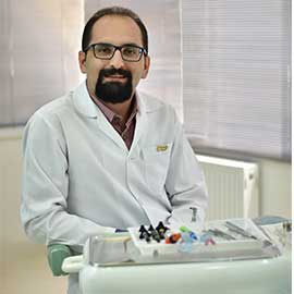 دکتر محمد عاطفت متخصص ترمیم و زیبایی دندان در اصفهان