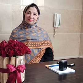 دکتر لیلا احمدی متخصص زنان و زایمان در قم