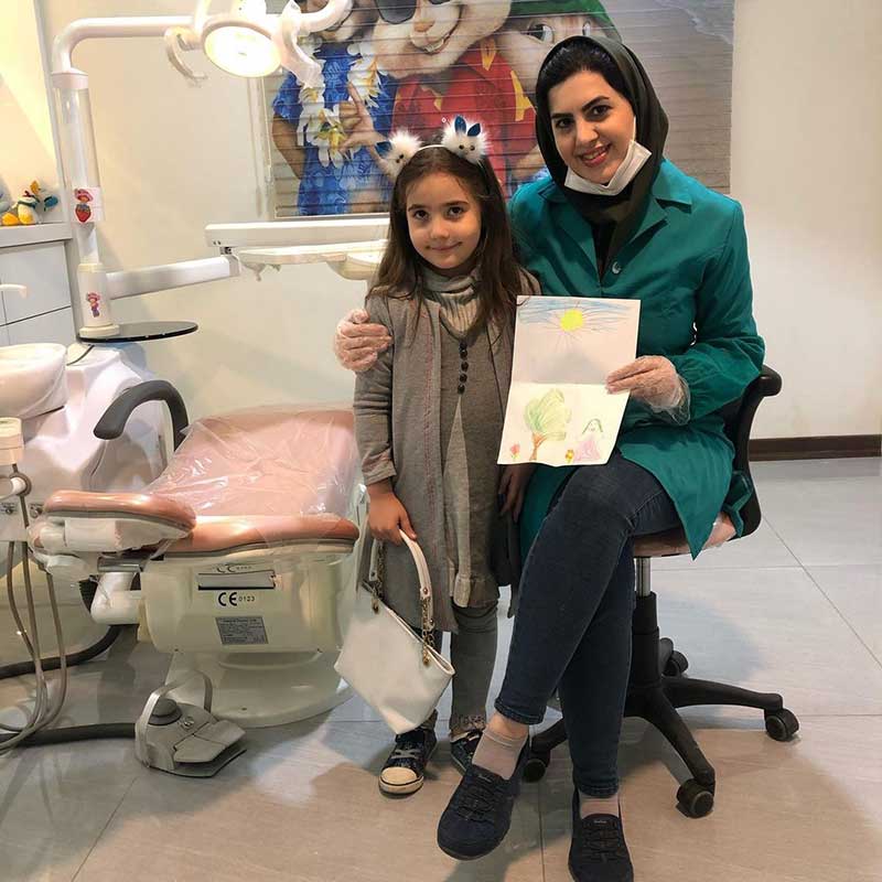 انجام عصب کشی دندان کودکان در اصفهان توسط دکتر نجمه اخلاقی